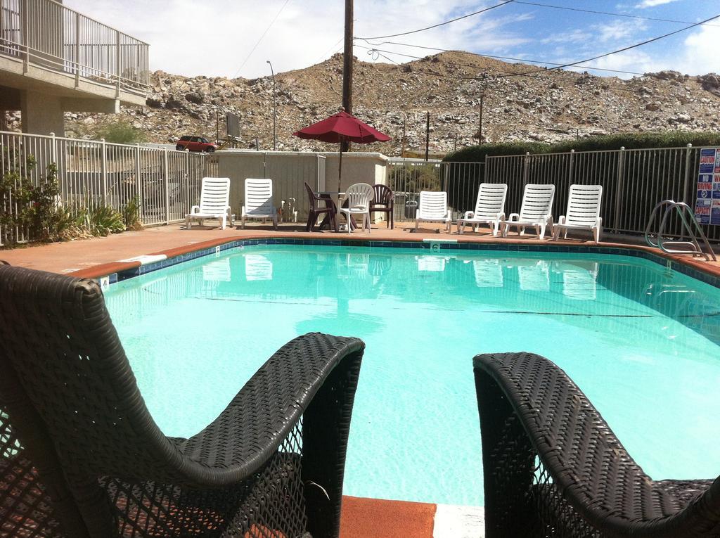 Hilltop Inn & Suites Victorville Dış mekan fotoğraf