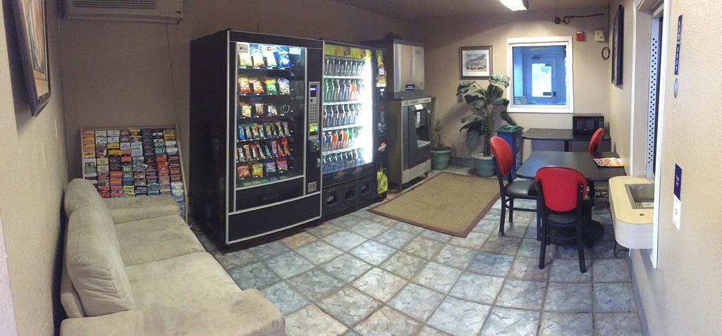 Hilltop Inn & Suites Victorville Dış mekan fotoğraf