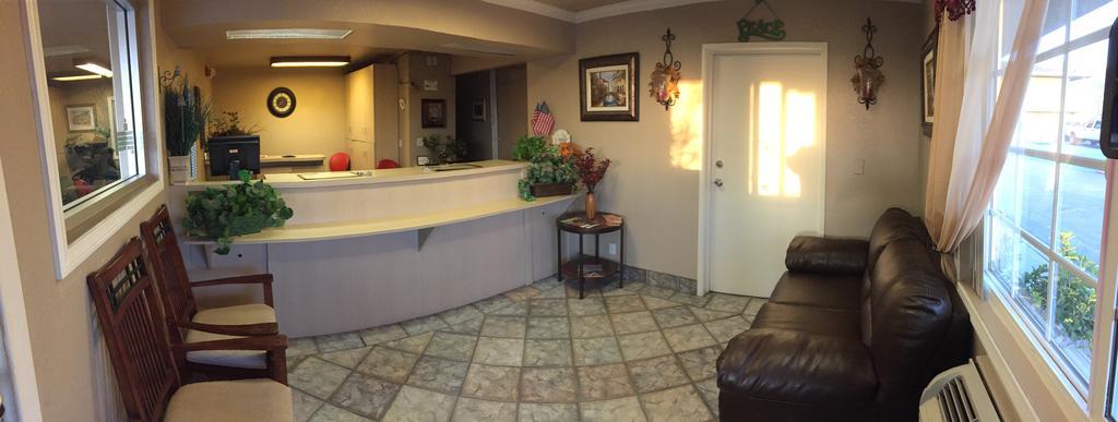 Hilltop Inn & Suites Victorville Dış mekan fotoğraf